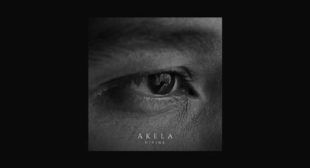 Akela Lyrics